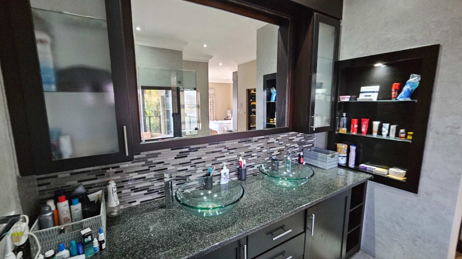 4 Bedroom Property for Sale in Birdwood Estate North West